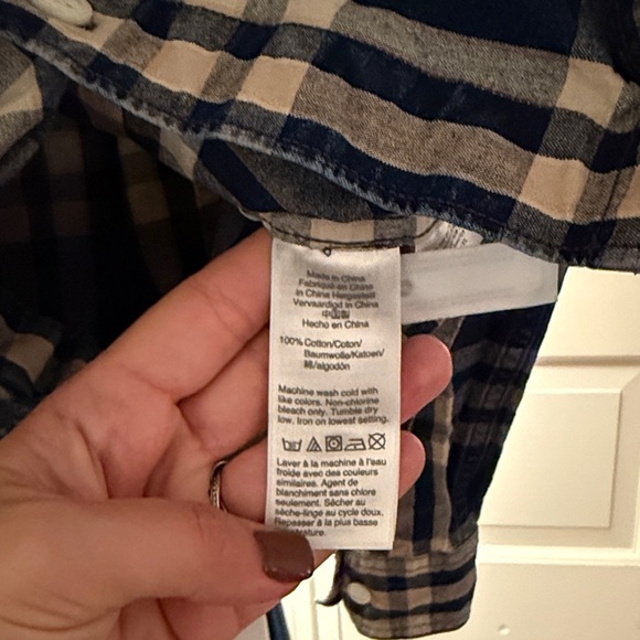 J. Crew Navy & Cream Men’s Plaid Button-Down Shirt — Size Medium EUC - Picture 3 of 4